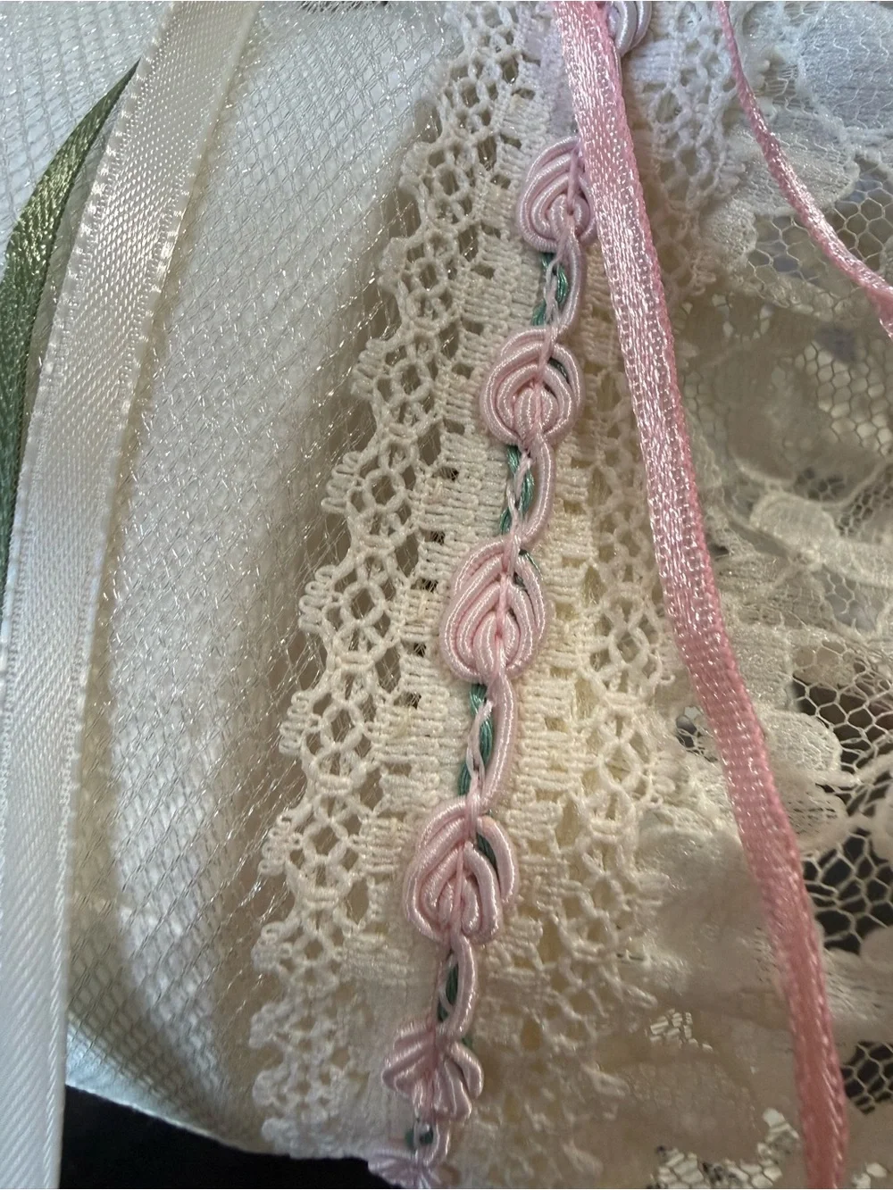🌷 Hand Crafted Pink & Green Rose Hand Towel & Spare Toilet Paper Holder 🌷